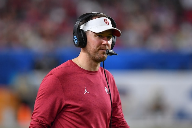 MIAMI, FL - DECEMBER 29: Head coach Lincoln Riley of the Oklahoma Sooners during the game against the Alabama Crimson Tide at Hard Rock Stadium on December 29, 2018 in Miami, Florida. (Photo by Mark Brown/Getty Images)