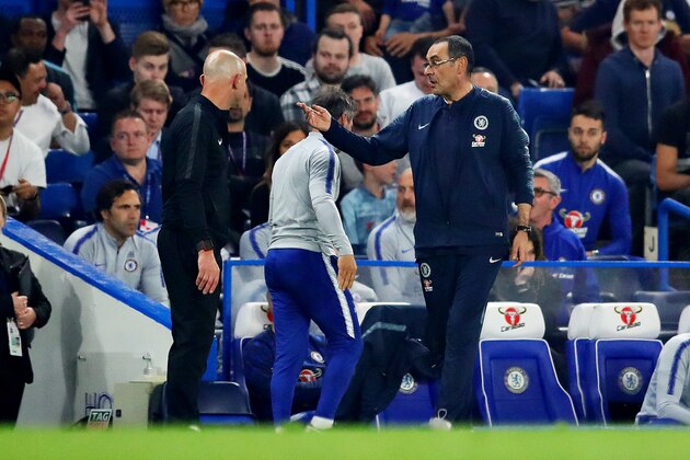 LONDON, ENGLAND - APRIL 22: Chelsea manager Maurizio Sarri argues on the sidelines during the Premier League match between Chelsea FC and Burnley FC at Stamford Bridge on April 22, 2019 in London, United Kingdom. (Photo by Chris Brunskill/Fantasista/Getty Images)