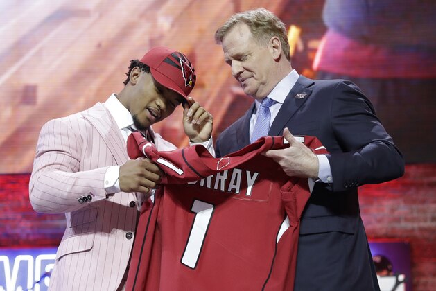 Oklahoma quarterback Kyler Murray poses with NFL Commissioner Roger Goodell after the Arizona Cardinals selected Murray in the first round at the NFL football draft, Thursday, April 25, 2019, in Nashville, Tenn. (AP Photo/Mark Humphrey)