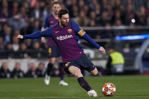BARCELONA, SPAIN - APRIL 16: Lionel Messi of Barcelona takes a shot to score during the UEFA Champions League Quarter Final second leg match between FC Barcelona and Manchester United at Camp Nou on April 16, 2019 in Barcelona, Spain. (Photo by Quality Sport Images/Getty Images)