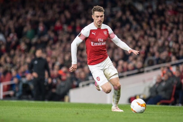 LONDON, ENGLAND - APRIL 11: Aaron Ramsey of Arsenal control ball during the UEFA Europa League Quarter Final First Leg match between Arsenal and S.S.C. Napoli at Emirates Stadium on April 11, 2019 in London, England. (Photo by Sebastian Frej/MB Media/Getty Images)