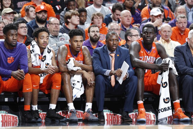 LOUISVILLE, KY - JANUARY 19: Marcquise Reed #2, Shelton Mitchell #4, assistant coach Steve Smith and Sidy Djitte #50 of the Clemson Tigers look on against the Louisville Cardinals during the game at KFC YUM! Center on January 19, 2017 in Louisville, Kentucky. Louisville defeated Clemson 92-60. (Photo by Joe Robbins/Getty Images)