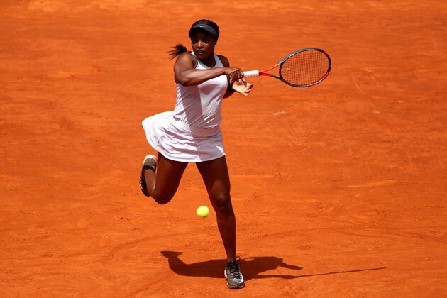 MADRID, SPAIN - MAY 06: Sloane Stephens of The United states returns the ball in her match against Victoria Azerenka of Belarus during day three of the Mutua Madrid Open at La Caja Magica on May 06, 2019 in Madrid, Spain. (Photo by Alex Pantling/Getty Images)