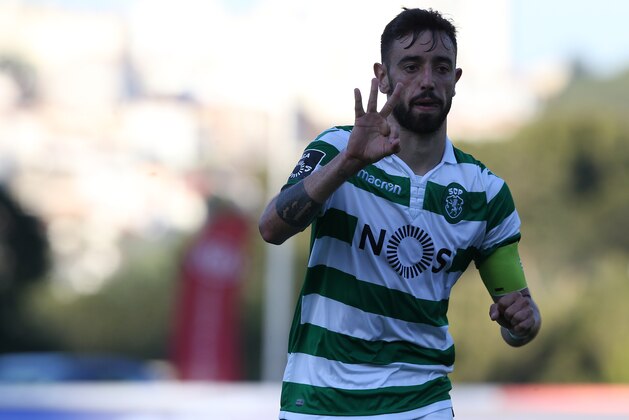 OEIRAS, PORTUGAL - MAY 5: Bruno Fernandes of Sporting CP celebrates after scoring a goal during the Liga NOS match between Belenenses SAD and Sporting CP at Estadio Nacional on May 5, 2019 in Oeiras, Portugal. (Photo by Gualter Fatia/Getty Images) OEIRAS, PORTUGAL - MAY 5: Bruno Fernandes of Sporting CP celebrates after scoring a goal during the Liga NOS match between Belenenses SAD and Sporting CP at Estadio Nacional on May 5, 2019 in Oeiras, Portugal. (Photo by Gualter Fatia/Getty Images)