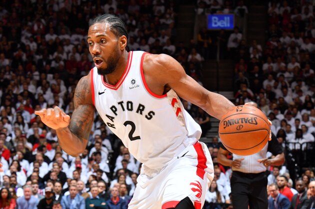 TORONTO, CANADA - MAY 7: Kawhi Leonard #2 of the Toronto Raptors handles the ball against the Philadelphia 76ers during Game Five of the Eastern Conference Semifinals on May 7, 2019 at the Scotiabank Arena in Toronto, Ontario, Canada.  NOTE TO USER: User expressly acknowledges and agrees that, by downloading and or using this Photograph, user is consenting to the terms and conditions of the Getty Images License Agreement.  Mandatory Copyright Notice: Copyright 2019 NBAE (Photo by Jesse D. Garrabrant/NBAE via Getty Images)
