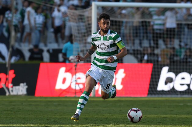OEIRAS, PORTUGAL - MAY 5: Bruno Fernandes of Sporting CP in action during the Liga NOS match between Belenenses SAD and Sporting CP at Estadio Nacional on May 5, 2019 in Oeiras, Portugal.  (Photo by Gualter Fatia/Getty Images)