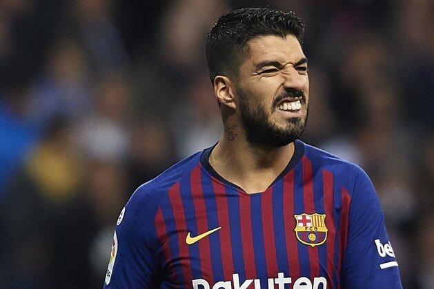 MADRID, SPAIN - MARCH 02: Luis Suarez of FC Barcelona reacts during the La Liga match between Real Madrid CF and FC Barcelona at Estadio Santiago Bernabeu on March 02, 2019 in Madrid, Spain. (Photo by Quality Sport Images/Getty Images)