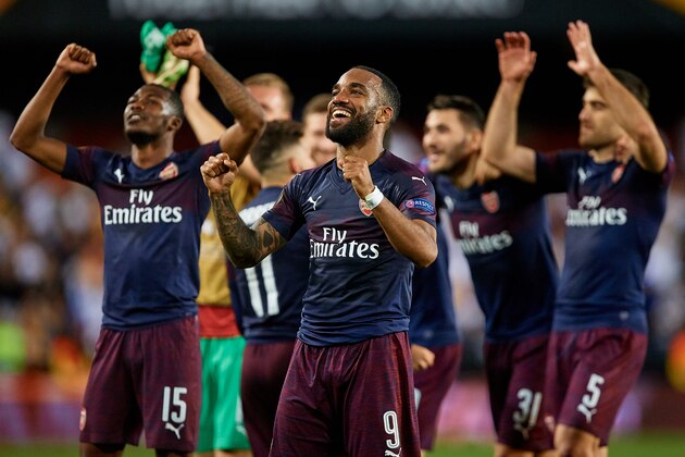 VALENCIA, SPAIN - MAY 09: Alexandre Lacazette of Arsenal celebrates the victory with his teammates during the UEFA Europa League Semi Final Second Leg match between Valencia and Arsenal at Estadio Mestalla on May 9, 2019 in Valencia, Spain. (Photo by David Aliaga/MB Media/Getty Images)