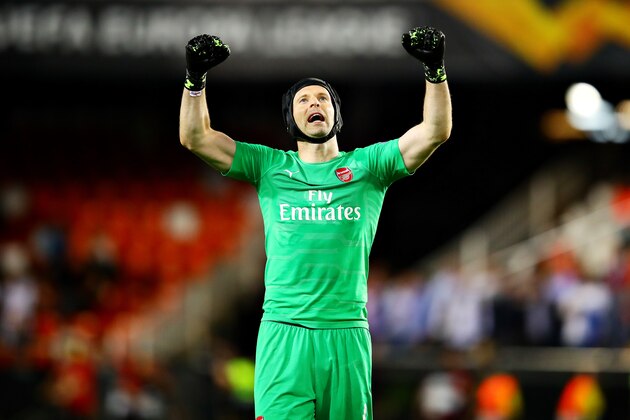 VALENCIA, SPAIN - MAY 09: Petr Cech of Arsenal celebrates after the UEFA Europa League Semi Final Second Leg match between Valencia and Arsenal at Estadio Mestalla on May 09, 2019 in Valencia, Spain. (Photo by Chris Brunskill/Fantasista/Getty Images)