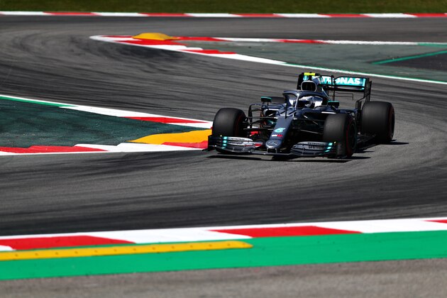 BARCELONA, SPAIN - MAY 10: Valtteri Bottas driving the (77) Mercedes AMG Petronas F1 Team Mercedes W10 on track during practice for the F1 Grand Prix of Spain at Circuit de Barcelona-Catalunya on May 10, 2019 in Barcelona, Spain. (Photo by Dan Istitene/Getty Images)