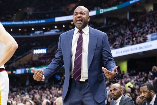 CLEVELAND, OH - FEBRUARY 23: Head coach J.B. Bickerstaff of the Memphis Grizzlies argues a call during the second half against the Cleveland Cavaliers at Quicken Loans Arena on February 23, 2019 in Cleveland, Ohio. The Cavaliers defeated the Grizzlies 112-107. NOTE TO USER: User expressly acknowledges and agrees that, by downloading and/or using this photograph, user is consenting to the terms and conditions of the Getty Images License Agreement. (Photo by Jason Miller/Getty Images)