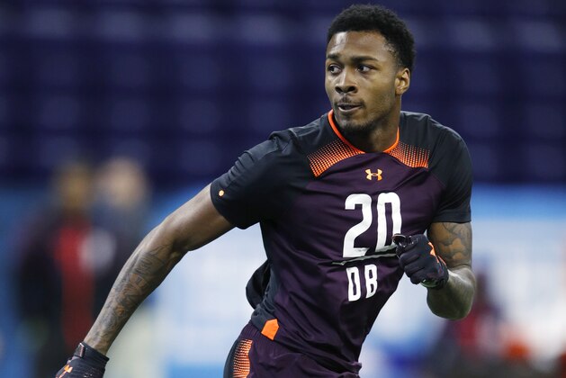 INDIANAPOLIS, IN - MARCH 04: Defensive back Justin Layne of Michigan State in action during day five of the NFL Combine at Lucas Oil Stadium on March 4, 2019 in Indianapolis, Indiana. (Photo by Joe Robbins/Getty Images)