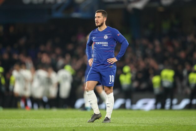 LONDON, ENGLAND - MAY 09: Eden Hazard of Chelsea reacts after Luka Jovic of Eintracht Frankfurt scored a goal to make it 1-1 during the UEFA Europa League Semi Final Second Leg match between Chelsea and Eintracht Frankfurt at Stamford Bridge on May 9, 2019 in London, England. (Photo by James Williamson - AMA/Getty Images)