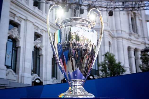 MADRID, SPAIN - MAY 11: Mayor of Madrid recives the UEFA Champions League trophy at the City Hall on May 11, 2019 in Madrid, Spain. (Photo by Pablo Cuadra/Getty Images)