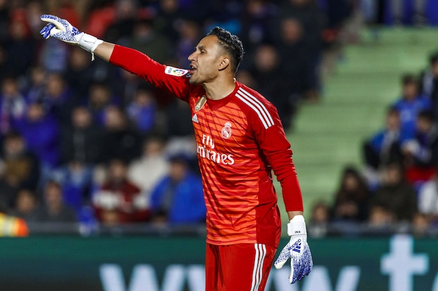 GETAFE, SPAIN - APRIL 25: Goalkeeper Keylor Navas of Real Madrid gestures during the La Liga match between FC Getafe and Real Madrid at Wanda Metropolitano on April 25, 2019 in Getafe, Spain. (Photo by TF-Images/Getty Images)