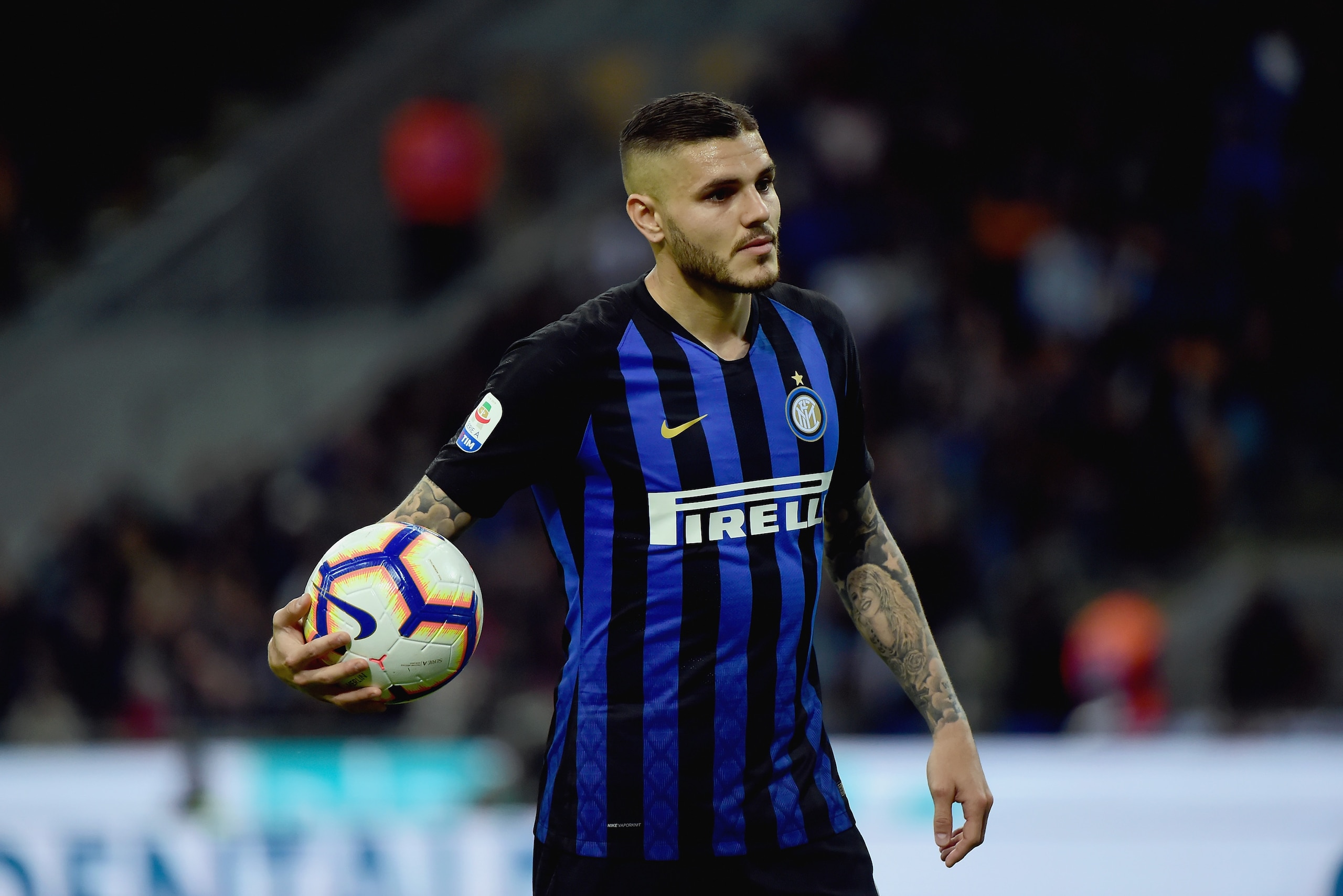 MILAN, ITALY - MAY 13: Mauro Icardi of FC Internazionale looks during the Serie A match between FC Internazionale and Chievo at Stadio Giuseppe Meazza on May 13, 2019 in Milan, Italy. (Photo by Pier Marco Tacca/Getty Images) MILAN, ITALY - MAY 13: Mauro Icardi of FC Internazionale looks during the Serie A match between FC Internazionale and Chievo at Stadio Giuseppe Meazza on May 13, 2019 in Milan, Italy. (Photo by Pier Marco Tacca/Getty Images)
