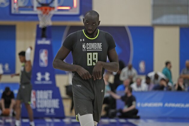 CHICAGO, IL - MAY 16: Tacko Fall #89 looks on during Day One of the 2019 NBA Draft Combine on May 16, 2019 at the Quest MultiSport Complex in Chicago, Illinois. NOTE TO USER: User expressly acknowledges and agrees that, by downloading and/or using this photograph, user is consenting to the terms and conditions of Getty Images License Agreement. Mandatory Copyright Notice: Copyright 2019 NBAE (Photo by Jeff Haynes/NBAE via Getty Images)