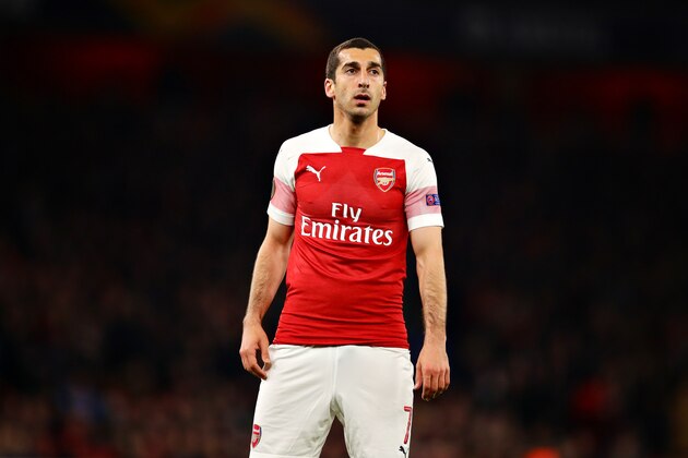 LONDON, ENGLAND - APRIL 11: Henrikh Mkhitaryan of Arsenal looks on during the UEFA Europa League Quarter Final First Leg match between Arsenal and S.S.C. Napoli at Emirates Stadium on April 11, 2019 in London, England. (Photo by Chris Brunskill/Fantasista/Getty Images)