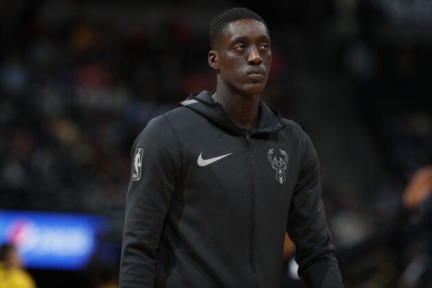 Milwaukee Bucks guard Tony Snell (21) in the first half of an NBA basketball game Sunday, April 1, 2018. (AP Photo/David Zalubowski)