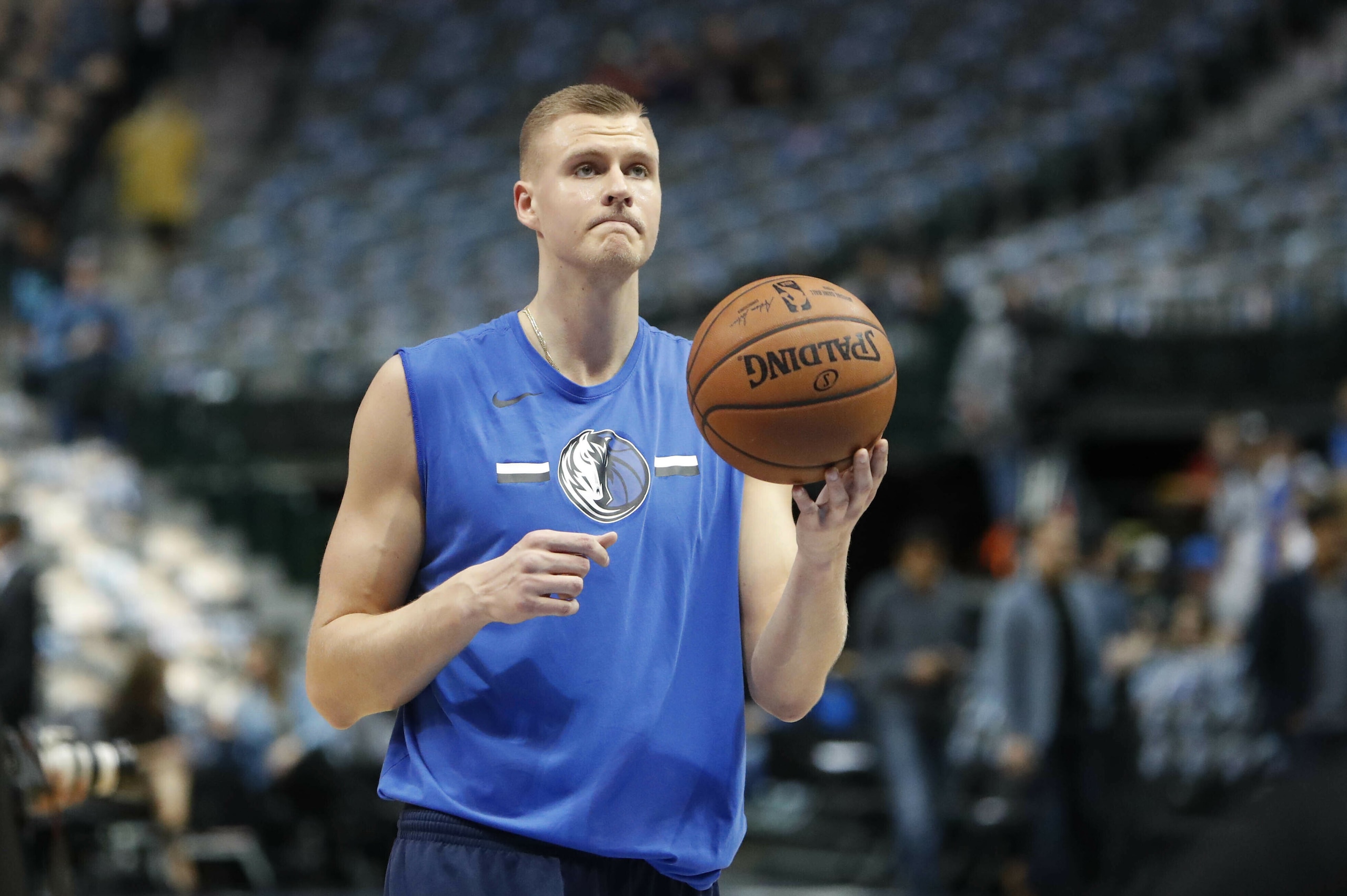 Dallas Mavericks forward Kristaps Porzingis practices before the team's NBA basketball game against the Minnesota Timberwolves in Dallas, Wednesday, April 3, 2019. (AP Photo/LM Otero)