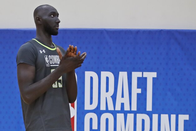 CHICAGO, IL - MAY 16: Tacko Fall #89 claps during Day One of the 2019 NBA Draft Combine on May 16, 2019 at the Quest MultiSport Complex in Chicago, Illinois. NOTE TO USER: User expressly acknowledges and agrees that, by downloading and/or using this photograph, user is consenting to the terms and conditions of Getty Images License Agreement. Mandatory Copyright Notice: Copyright 2019 NBAE (Photo by Jeff Haynes/NBAE via Getty Images)