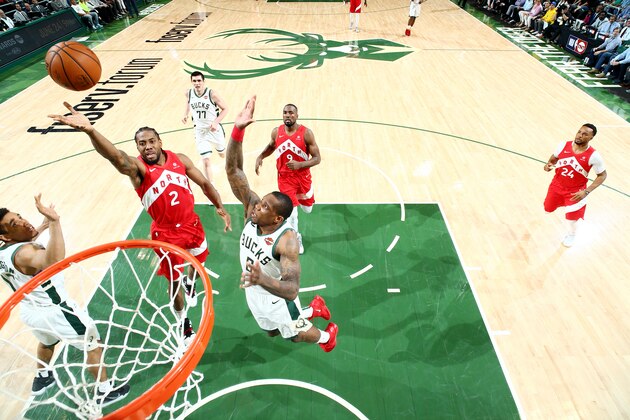MILWAUKEE, WI - MAY 23: Kawhi Leonard #2 of the Toronto Raptors shoots the ball against the Milwaukee Bucks during Game Five of the Eastern Conference Finals of the 2019 NBA Playoffs on May 23, 2019 at the Fiserv Forum Center in Milwaukee, Wisconsin. NOTE TO USER: User expressly acknowledges and agrees that, by downloading and or using this Photograph, user is consenting to the terms and conditions of the Getty Images License Agreement. Mandatory Copyright Notice: Copyright 2019 NBAE (Photo by Nathaniel S. Butler/NBAE via Getty Images).