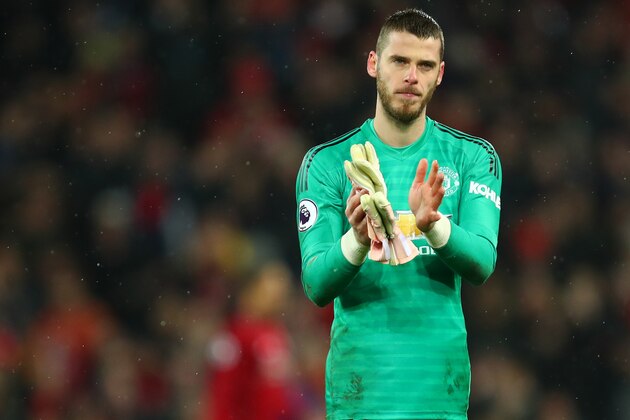 LIVERPOOL, ENGLAND - DECEMBER 16: A dejected  David de Gea of Manchester United at the end of the Premier League match between Liverpool FC and Manchester United at Anfield on December 16, 2018 in Liverpool, United Kingdom. (Photo by Robbie Jay Barratt - AMA/Getty Images)