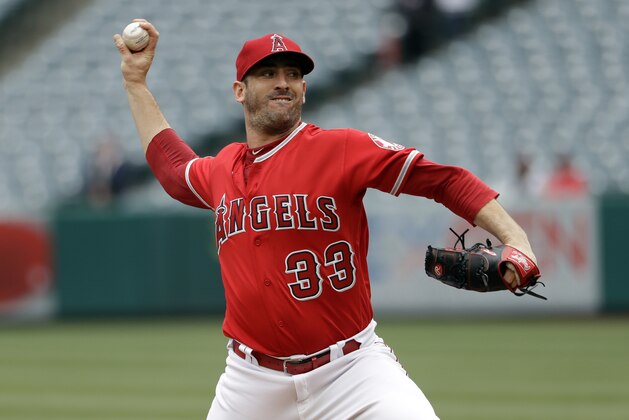 Los Angeles Angels starting pitcher Matt Harvey throws to the Minnesota Twins during the first inning of a baseball game Thursday, May 23, 2019, in Anaheim, Calif. (AP Photo/Marcio Jose Sanchez)