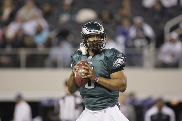 Philadelphia Eagles quarterback Donovan McNabb (5) before an NFL wild-card playoff football game against the Dallas Cowboys, Saturday, Jan. 9, 2010, in Arlington, Texas. (AP Photo/Tony Gutierrez)