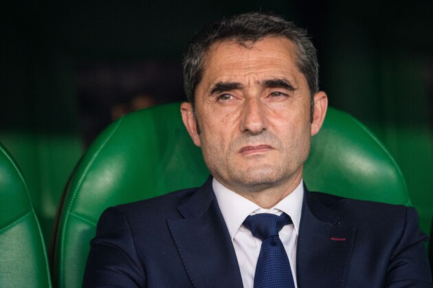 SEVILLE, SPAIN - MAY 25: Head coach Ernesto Valverde of FC Barcelona looks on prior to the Spanish Copa del Rey match between Barcelona and Valencia at Estadio Benito Villamarin on May 25, 2019 in Seville. (Photo by TF-Images/Getty Images)