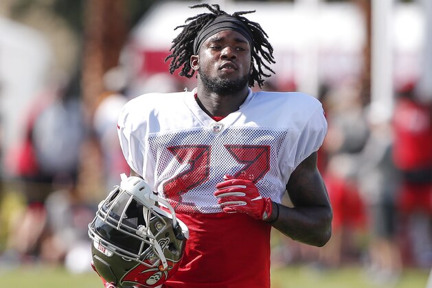 TAMPA, FL - JULY 28: Runningback Ronald Jones, II #27 of the Tampa Bay Buccaneers works out during Training Camp at One Buc Place on July 28, 2018 in Tampa, Florida. (Photo by Don Juan Moore/Getty Images)