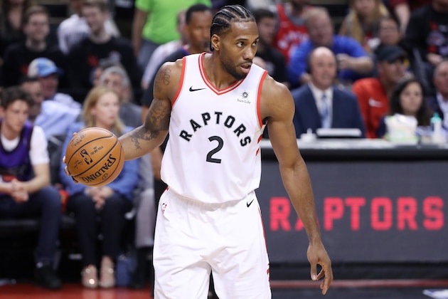 TORONTO, CANADA - MAY 30: Kawhi Leonard #2 of the Toronto Raptors handles the ball against the Golden State Warriors during Game One of the NBA Finals on May 30, 2019 at Scotiabank Arena in Toronto, Ontario, Canada. NOTE TO USER: User expressly acknowledges and agrees that, by downloading and/or using this photograph, user is consenting to the terms and conditions of the Getty Images License Agreement. Mandatory Copyright Notice: Copyright 2019 NBAE (Photo by Joe Murphy/NBAE via Getty Images)