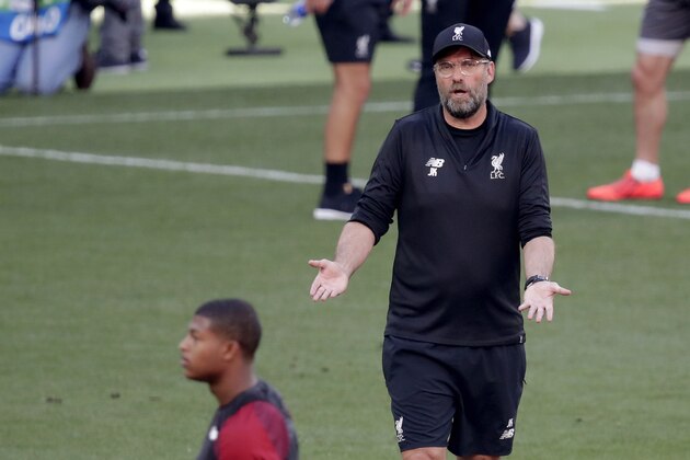 MADRID, SPAIN - MAY 31: coach Jurgen Klopp of Liverpool FC  during the   Training Liverpool at the Estadio Wanda Metropolitano on May 31, 2019 in Madrid Spain (Photo by David S. Bustamante/Soccrates/Getty Images)
