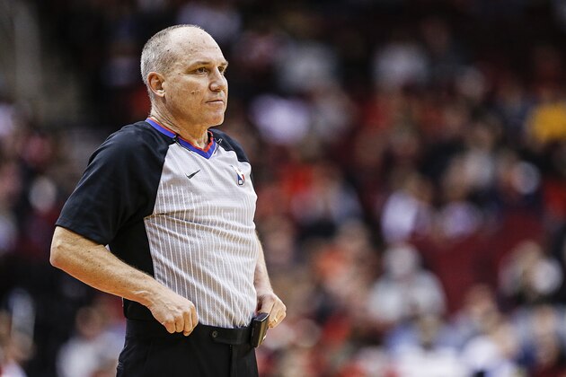 HOUSTON, TEXAS - JANUARY 11: NBA referee Ron Garretson #10 during a game between the Cleveland Cavaliers and Houston Rockets  at Toyota Center on January 11, 2019 in Houston, Texas. NOTE TO USER: User expressly acknowledges and agrees that, by downloading and or using this photograph, User is consenting to the terms and conditions of the Getty Images License Agreement. (Photo by Bob Levey/Getty Images)