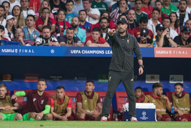 MADRID, SPAIN - JUNE 01: Head Coach Jurgen Klopp of FC Liverpool gestures during the UEFA Champions League Final between Tottenham Hotspur and Liverpool at Estadio Wanda Metropolitano on June 1, 2019 in Madrid, Spain. (Photo by TF-Images/Getty Images)