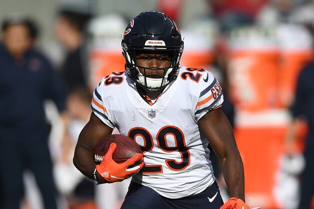 SANTA CLARA, CA - DECEMBER 23:  Tarik Cohen #29 of the Chicago Bears carries the ball against the San Francisco 49ers during the first half of an NFL football game at Levi's Stadium on December 23, 2018 in Santa Clara, California.  (Photo by Thearon W. Henderson/Getty Images)