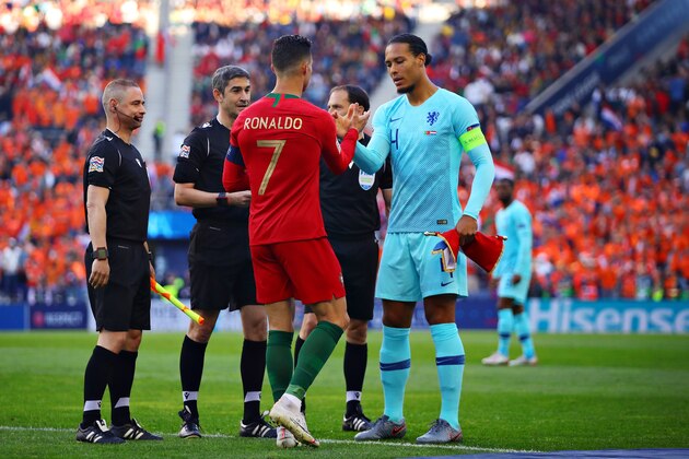 PORTO, PORTUGAL - JUNE 09: Cristiano Ronaldo of Portugal and li4 shake amss before the UEFA Nations League Final between Portugal and the Netherlands at Estadio do Dragao on June 09, 2019 in Porto, Portugal. (Photo by Chris Brunskill/Fantasista/Getty Images)
