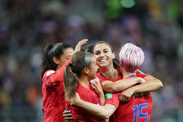 USA's players celebrate a goal during the France 2019 Women's World Cup Group F football match between USA and Thailand, on June 11, 2019, at the Auguste-Delaune Stadium in Reims, eastern France. (Photo by Lionel BONAVENTURE / AFP)        (Photo credit should read LIONEL BONAVENTURE/AFP/Getty Images)