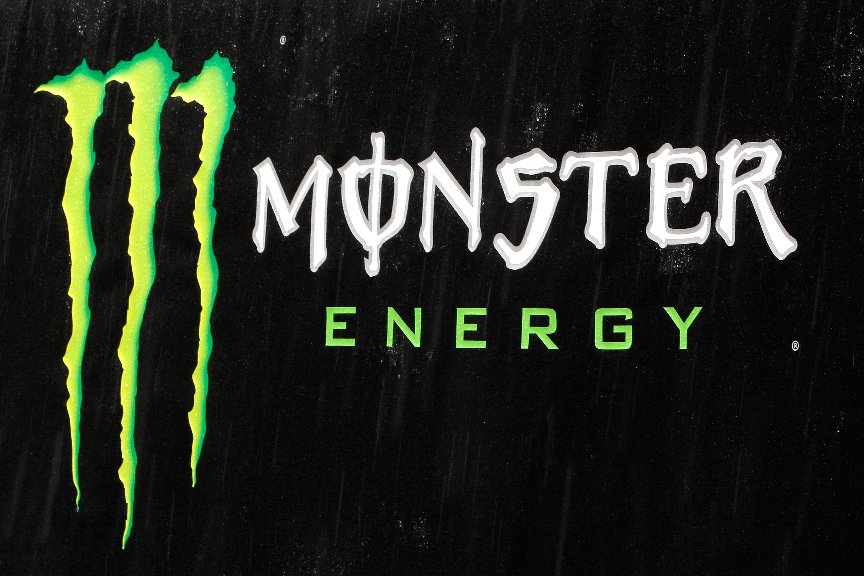Oppo A73スマートフォン Monster Energy ロゴ Monster Energy Suing Raptors over Clawed-Up Basketball Logo