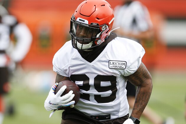 Cleveland Browns running back Duke Johnson Jr. runs a drill at the team's NFL football training facility in Berea, Ohio, Tuesday, June 4, 2019. (AP Photo/Ron Schwane)