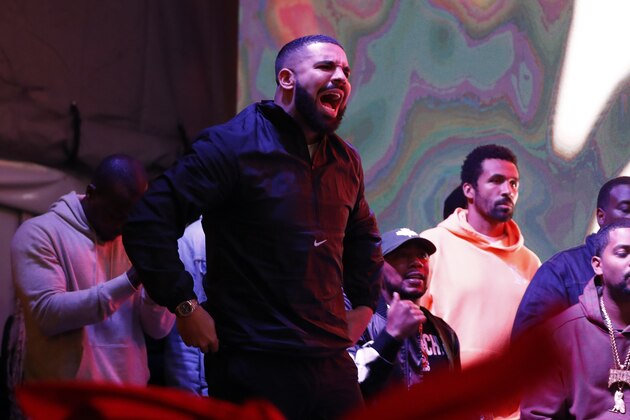 TORONTO, CANADA - JUNE 13: Drake reacts to a play during Game Six of the NBA Finals on June 13, 2019 at Scotiabank Arena in Toronto, Ontario, Canada. NOTE TO USER: User expressly acknowledges and agrees that, by downloading and/or using this photograph, user is consenting to the terms and conditions of the Getty Images License Agreement. Mandatory Copyright Notice: Copyright 2019 NBAE (Photo by Mark Blinch/NBAE via Getty Images)