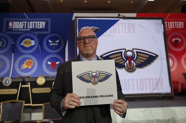 CHICAGO, IL - MAY 14: David Griffin of the New Orleans Pelicans holds the card for the number one overall pick at the 2019 NBA Draft Lottery on May 14, 2019 at the Chicago Hilton in Chicago, Illinois. NOTE TO USER: User expressly acknowledges and agrees that, by downloading and/or using this photograph, user is consenting to the terms and conditions of the Getty Images License Agreement. Mandatory Copyright Notice: Copyright 2019 NBAE (Photo by Jeff Haynes/NBAE via Getty Images)