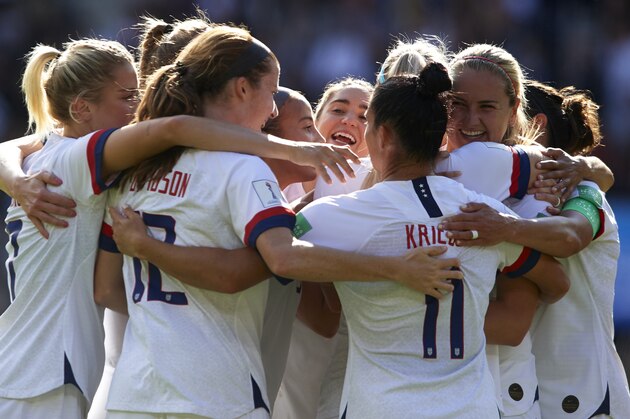 PARIS, FRANCE - JUNE 16: Julie Ertz of USA celebrates after scoring her team's second goal with her teammates during the 2019 FIFA Women's World Cup France group F match between USA and Chile at Parc des Princes on June 16, 2019 in Paris, France. (Photo by Quality Sport Images/Getty Images)