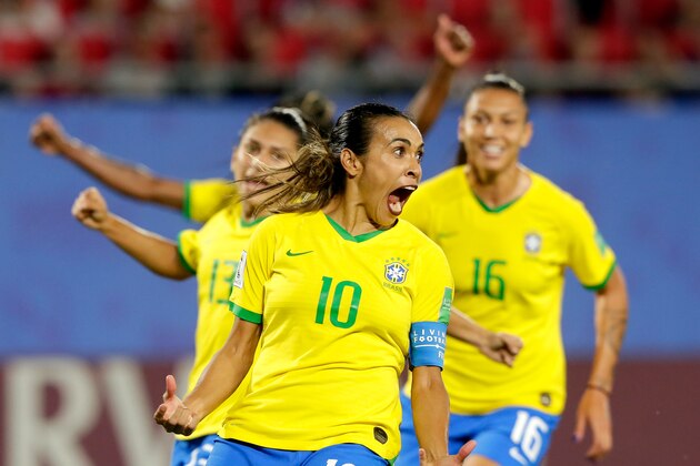 VALENCIENNES, FRANCE - JUNE 18: Marta of Brazil Women celebrates 1-0 during the  World Cup Women  match between Italy  v Brazil  at the Stade du Hainaut on June 18, 2019 in Valenciennes France (Photo by Rico Brouwer/Soccrates/Getty Images)