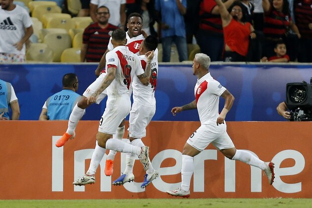 RIO DE JANEIRO, BRAZIL - JUNE 18: Jefferson Farfán of Peru celebrates after scoring the second goal of his team during the Copa America Brazil 2019 group A match between Bolivia and Peru at Maracana Stadium on June 18, 2019 in Rio de Janeiro, Brazil. (Photo by Wagner Meier/Getty Images)