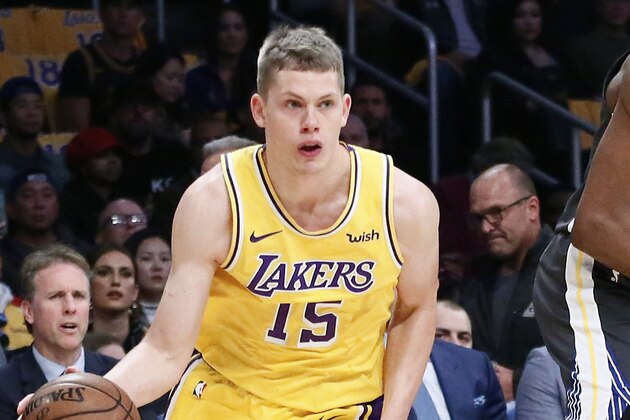 LOS ANGELES, CA - APRIL 4: Moritz Wagner (15) of the Los Angeles Lakers drives past Kevin Durant (35) of the Golden State Warriors during a game on April 4, 2019 at STAPLES Center in Los Angeles, California. NOTE TO USER: User expressly acknowledges and agrees that, by downloading and/or using this Photograph, user is consenting to the terms and conditions of the Getty Images License Agreement. Mandatory Copyright Notice: Copyright 2019 NBAE (Photo by Chris Elise/NBAE via Getty Images)