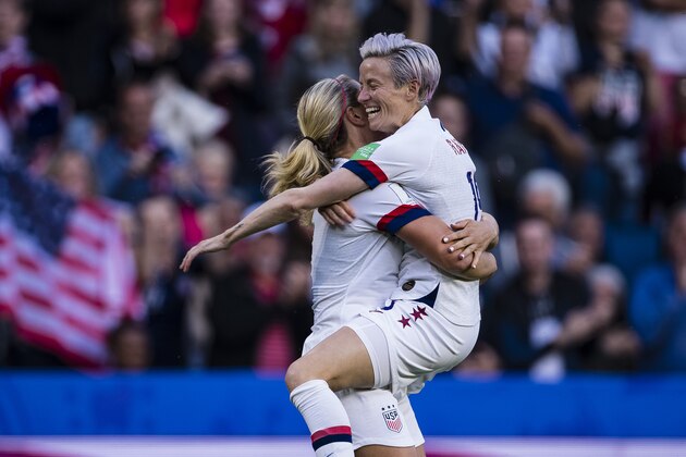 LE HAVRE, FRANCE - JUNE 20: Lindsey Horan of United States (L) celebrates her goal with Megan Rapinoe of United States (R) during the 2019 FIFA Women's World Cup France group F match between Sweden and USA at  on June 20, 2019 in Le Havre, France. (Photo by Marcio Machado/Getty Images)