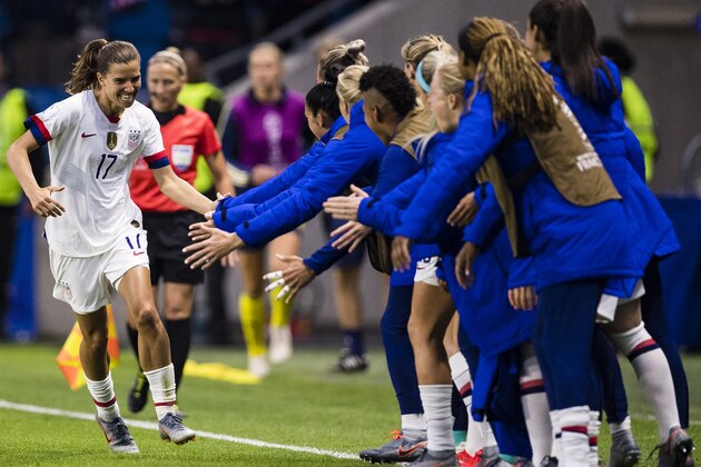 LE HAVRE, FRANCE - JUNE 20: Tobin Heath of United States (L) celebrating her goal with her teammates during the 2019 FIFA Women's World Cup France group F match between Sweden and USA at  on June 20, 2019 in Le Havre, France. (Photo by Marcio Machado/Getty Images)