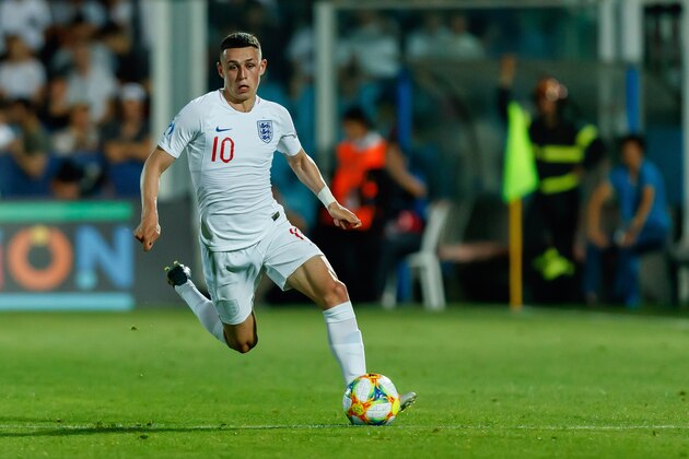 CESENA, ITALY - JUNE 18: Phil Foden of England controls the ball during the 2019 UEFA U-21 Championship Group C match between England and France at Dino Manuzzi Stadium on June 18, 2019 in Cesena, Italy. (Photo by TF-Images/Getty Images)