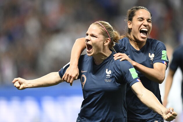 France's forward Eugenie Le Sommer celebrates after scoring a goal during the France 2019 Women's World Cup Group A football match between France and Norway, on June 12, 2019, at the Nice Stadium in Nice, southeastern France. (Photo by CHRISTOPHE SIMON / AFP)        (Photo credit should read CHRISTOPHE SIMON/AFP/Getty Images)